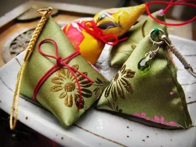 六个要害词学会用英语介绍端午节,关于端午节的英语词汇和句子