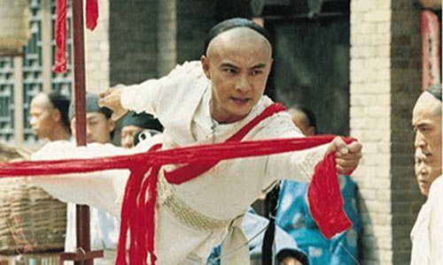 谢霆锋殴打白龙马扮演者,谢霆锋张卫健事件