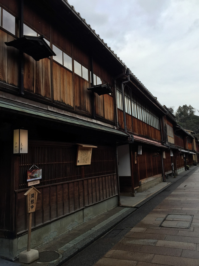 日本的冬天依旧色彩绚烂,冬季日本的冰雪日照