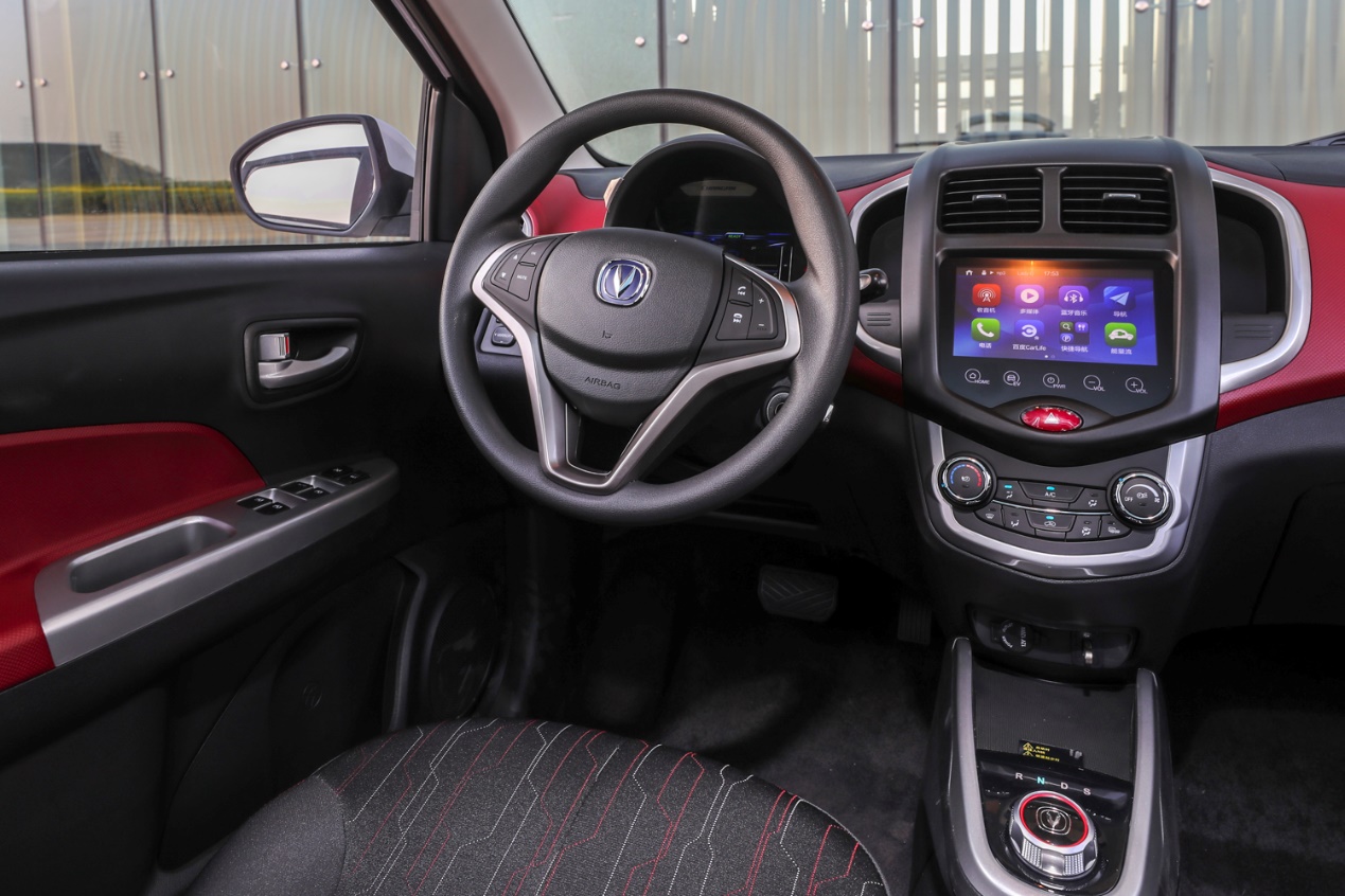 江淮iev6e和长安奔奔ev哪个好,新能源长安奔奔ev纯电动汽车