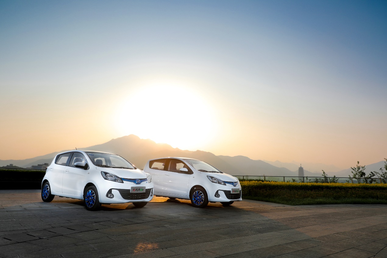 江淮iev6e和长安奔奔ev哪个好,新能源长安奔奔ev纯电动汽车
