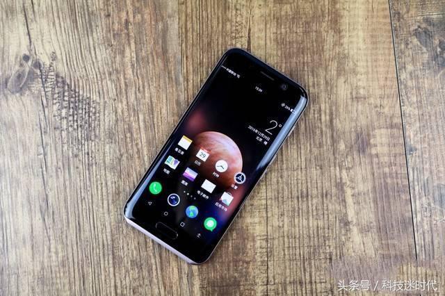 华为曲面屏手机膜黑科技,华为手机曲屏有没有必要贴钢化膜