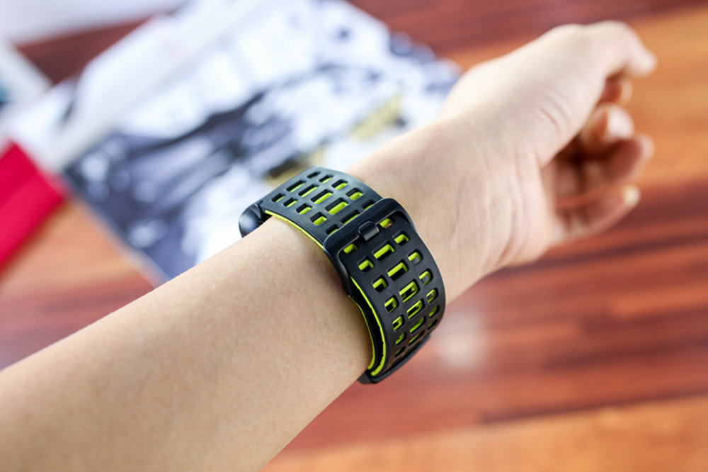 专业性是小米手环的10倍，续航30天智能手表你买了吗？