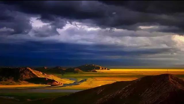 新疆南北疆大环线风景旅游专列,北京去新疆沿途风景