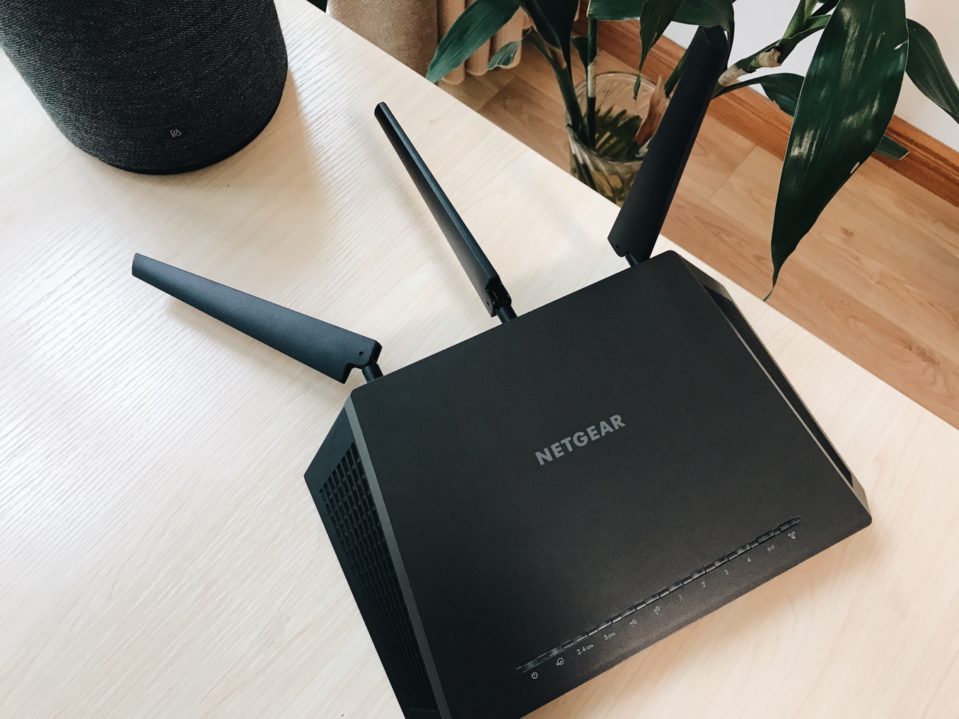 网件夜鹰路由器评测,网件夜鹰路由器r7000拆解