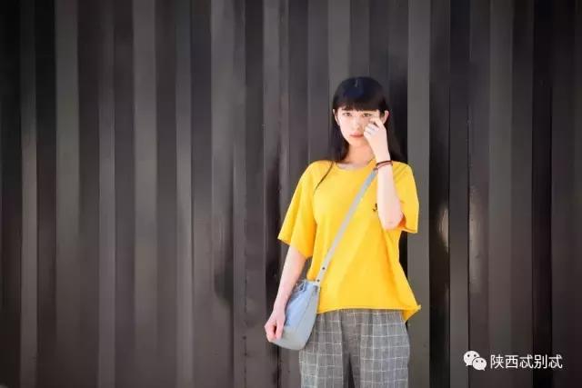 偶遇美女西安,偶遇红衣美少女