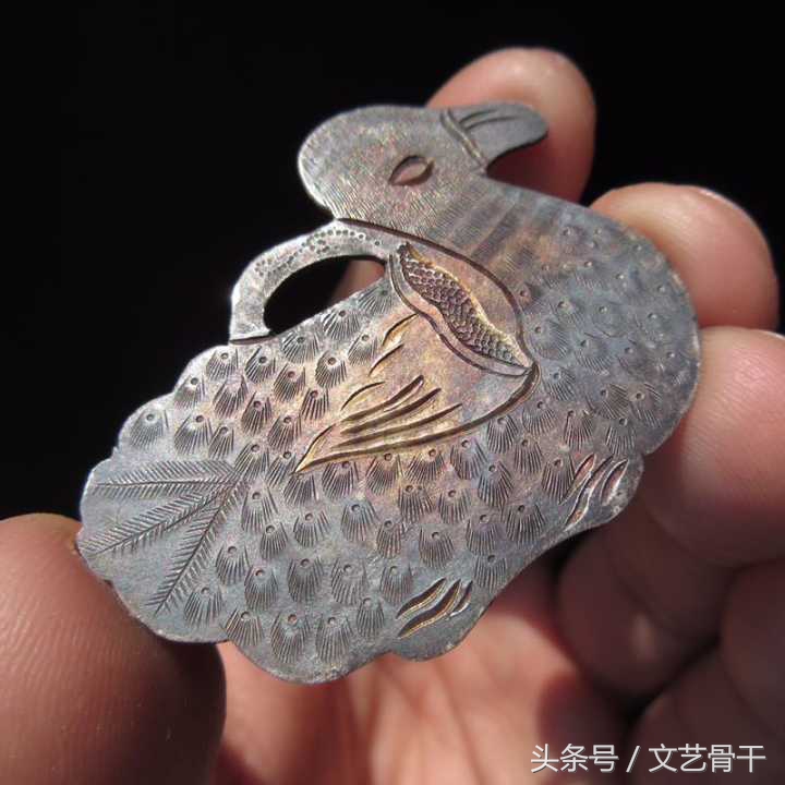 文明礼仪守时守节——中国银饰鸭子