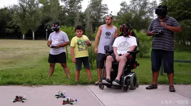 与梅西在VR中对战会动的照片一秒让你脱离麻瓜世界