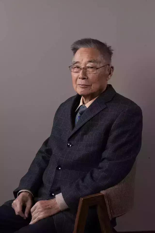 曾被迫卖公司，84岁再创业他用1座破庙、8个工人，年赚13亿