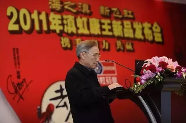 曾被迫卖公司，84岁再创业他用1座破庙、8个工人，年赚13亿