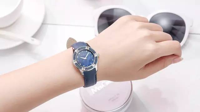 dw最经典的一款手表,最受年轻人欢迎的dw手表