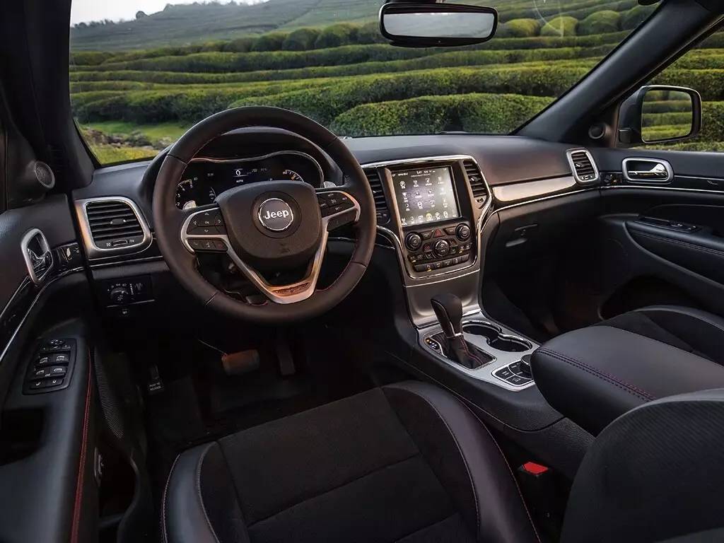 32万的jeep大切诺基试驾,全新jeep大切诺基试驾