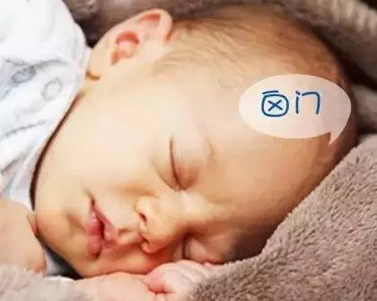 六个月宝宝头皮乳痂能够抠吗,宝宝乳痂不能抠会有灾难性后果