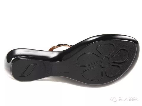 什么鞋合适中国人的脚型,每个人合适的鞋型