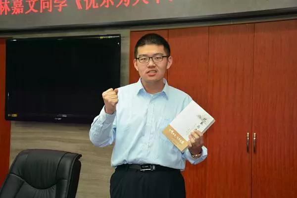 18岁“史学奇才”自杀，如何尽早发现青少年抑郁苗头？