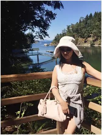 有一种感慨叫做虚度年华,有一种挥霍的时间叫青春