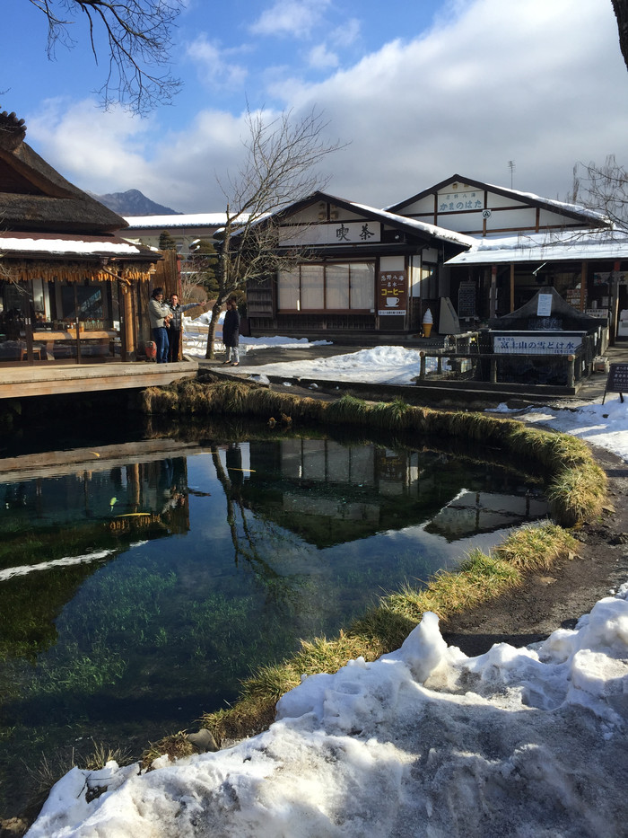 日本的冬天依旧色彩绚烂,冬季日本的冰雪日照