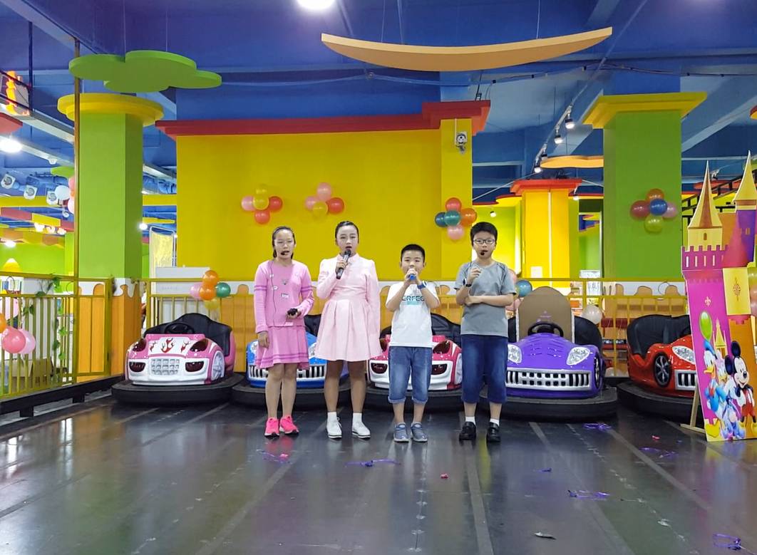 合适5个幼儿演的英文童话剧,英语童话剧表演小红帽