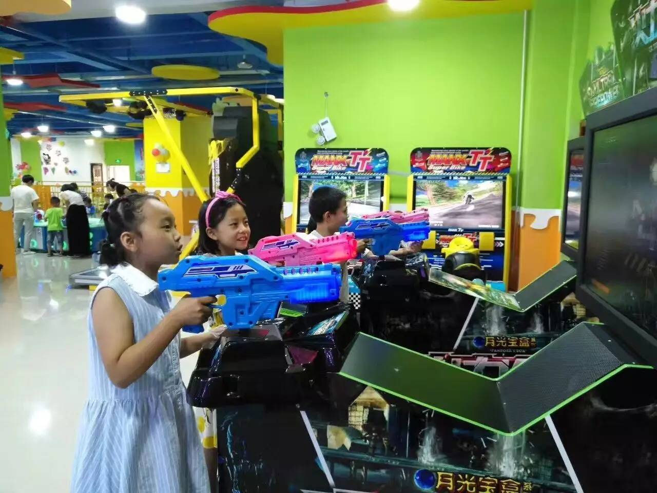 合适5个幼儿演的英文童话剧,英语童话剧表演小红帽