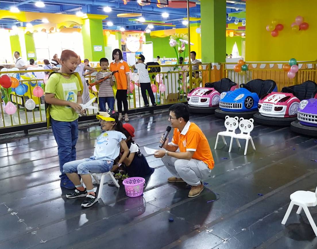 合适5个幼儿演的英文童话剧,英语童话剧表演小红帽