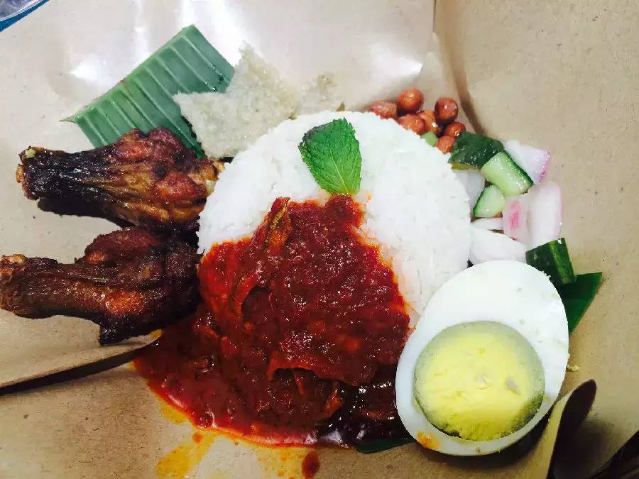 吃饭这么私人的事,吃饭是很私人的事