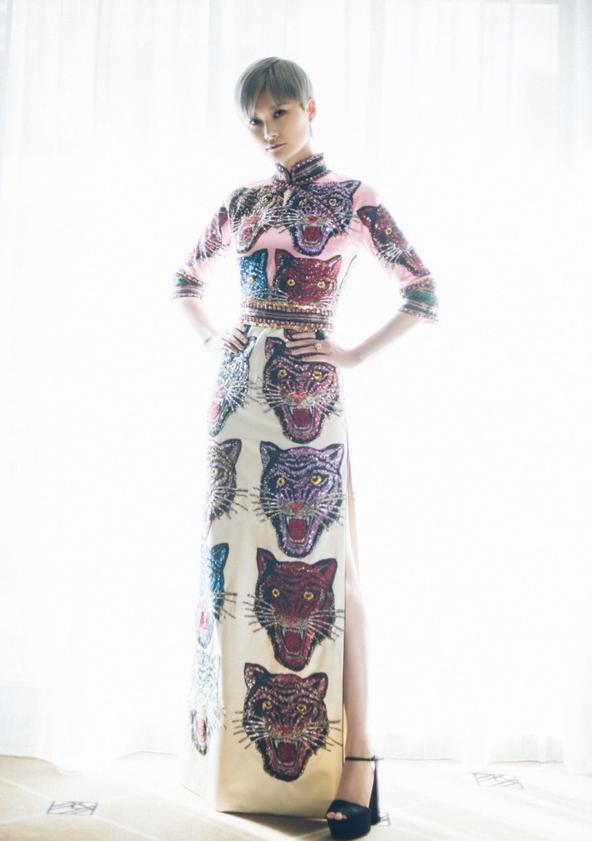 前卫华丽背后是谦虚勤恳这样的春春值得拥有更多