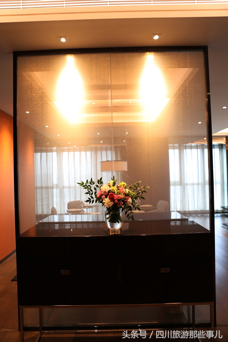 和领事、CEO做邻居，揭秘这家成都最贵的服务式公寓