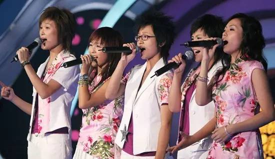 回忆杀，05年超女五强里又一位嫁了，春春笔笔，你们要加油！