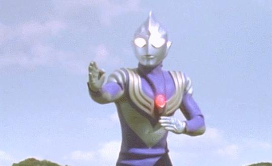 迪迦奥特曼全集动态图片,迪迦奥特曼和欧布奥特曼变身对比