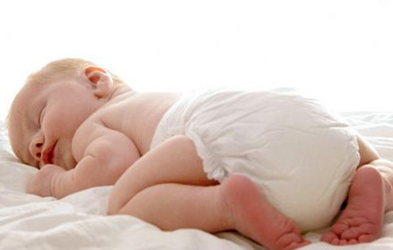 孩子趴着睡觉怎么干预,孩子趴着睡觉咋回事