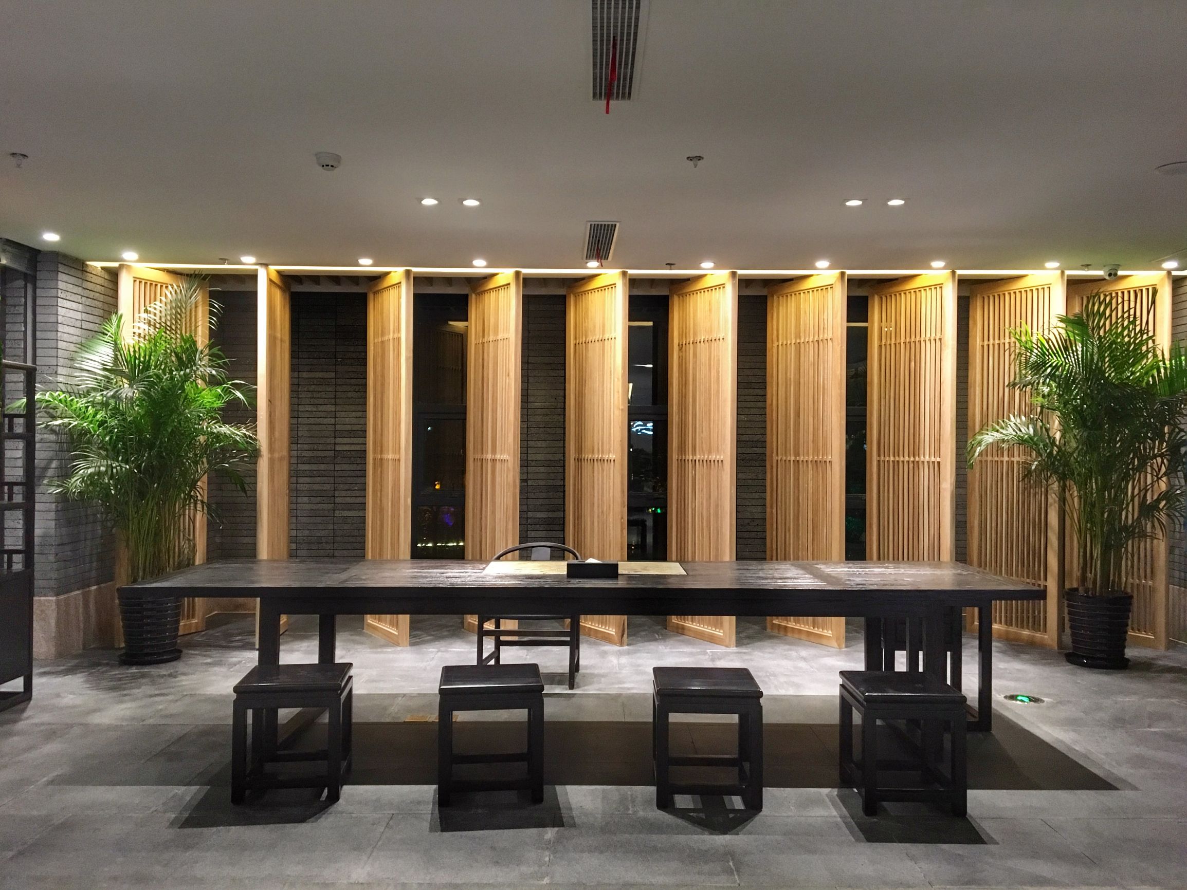 天沐温泉和汤泊温泉哪个好,长白山天沐戴斯温泉酒店温泉