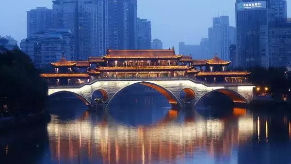 我有一个恋爱要和你谈，带你走遍这24个成都浪漫地