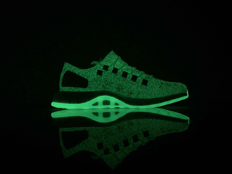 adidas新款跑鞋曝光,adidas2023新款跑鞋