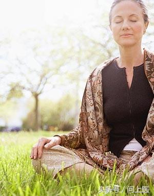 怎么度过更年期失眠焦虑,怎么帮助老婆度过更年期