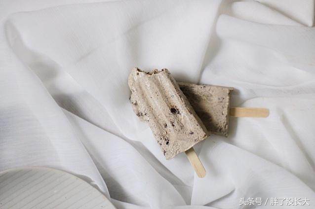 超级好吃的奥利奥脆皮雪糕,又简单又好吃的奥利奥雪糕