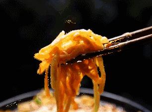 隔着门都能闻到异味,隔着老远能闻到一股恶臭