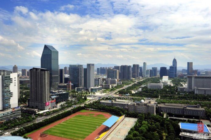 宁波是我国东南沿海城市,宁波属于东南西北