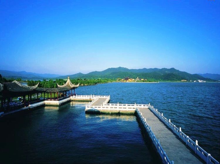 宁波是我国东南沿海城市,宁波属于东南西北