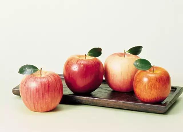 这两种水果不能多吃对身体危害大,这些水果不能乱吃小心有副功能