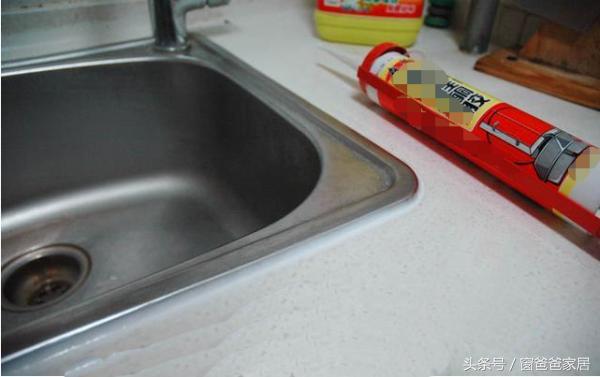 厨房水槽边缘发霉怎么处理,厨房水槽有厨余发霉发臭