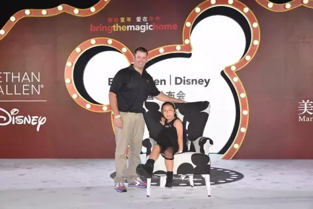 我的家里来了一群爱*猫猫躲**的米奇米妮，你能帮我找找它们在哪吗？