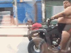 搞笑gif为了胜利我将不择手段,搞笑gif别惹我我疯起来自己都害怕