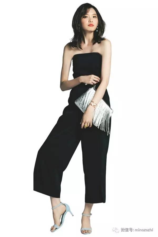 星宿暗夜蓝美瞳眼妆搭配,彩妆蓝色眼妆搭配