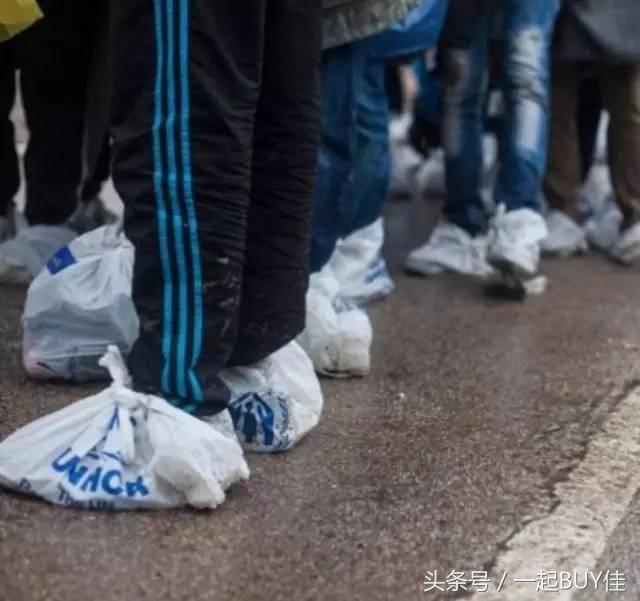 关于雨天如何炫富，我这有完美的解决方案，你要不要？