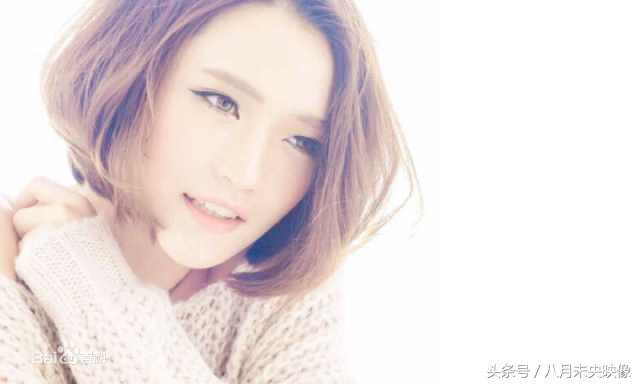 山东女医生的辞职信里写的其实是庄心妍唱过的一首歌中的歌词，不但歌好听，长得也很有范儿，进来看摄影大片