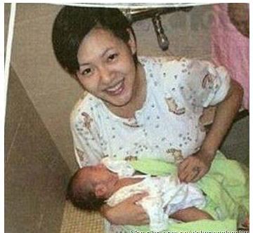 来看这里遇到普通人当众哺乳，你怎么看？换做是明星呢，你又怎么看？