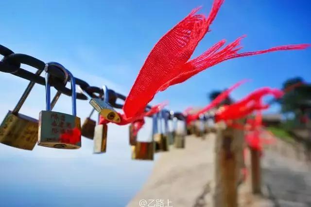 暑假爬华山需要准备什么,暑假周末登华山的人更多吗