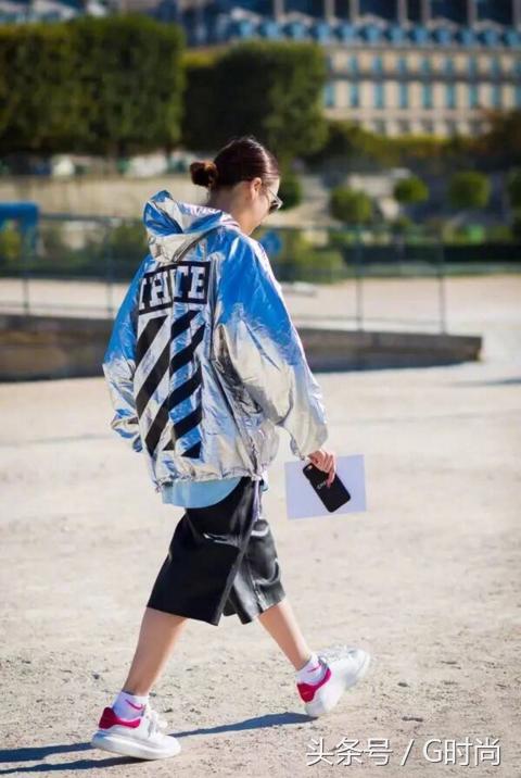 今年流行的雨衣搭配,雨衣各式各样好看不