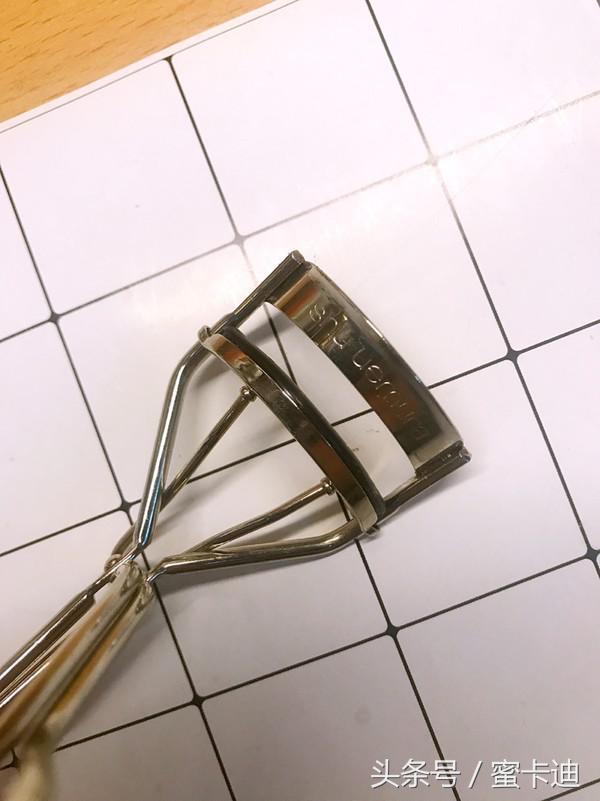 敏感肌肤护肤小常识脸部,敏感肌肤能够用什么化妆品