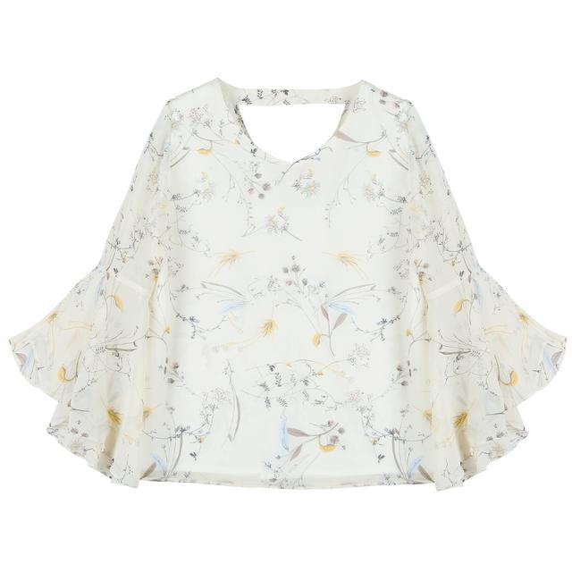 打破单调和枯燥的雪纺衫,雪纺衫能够随意切换各种风格